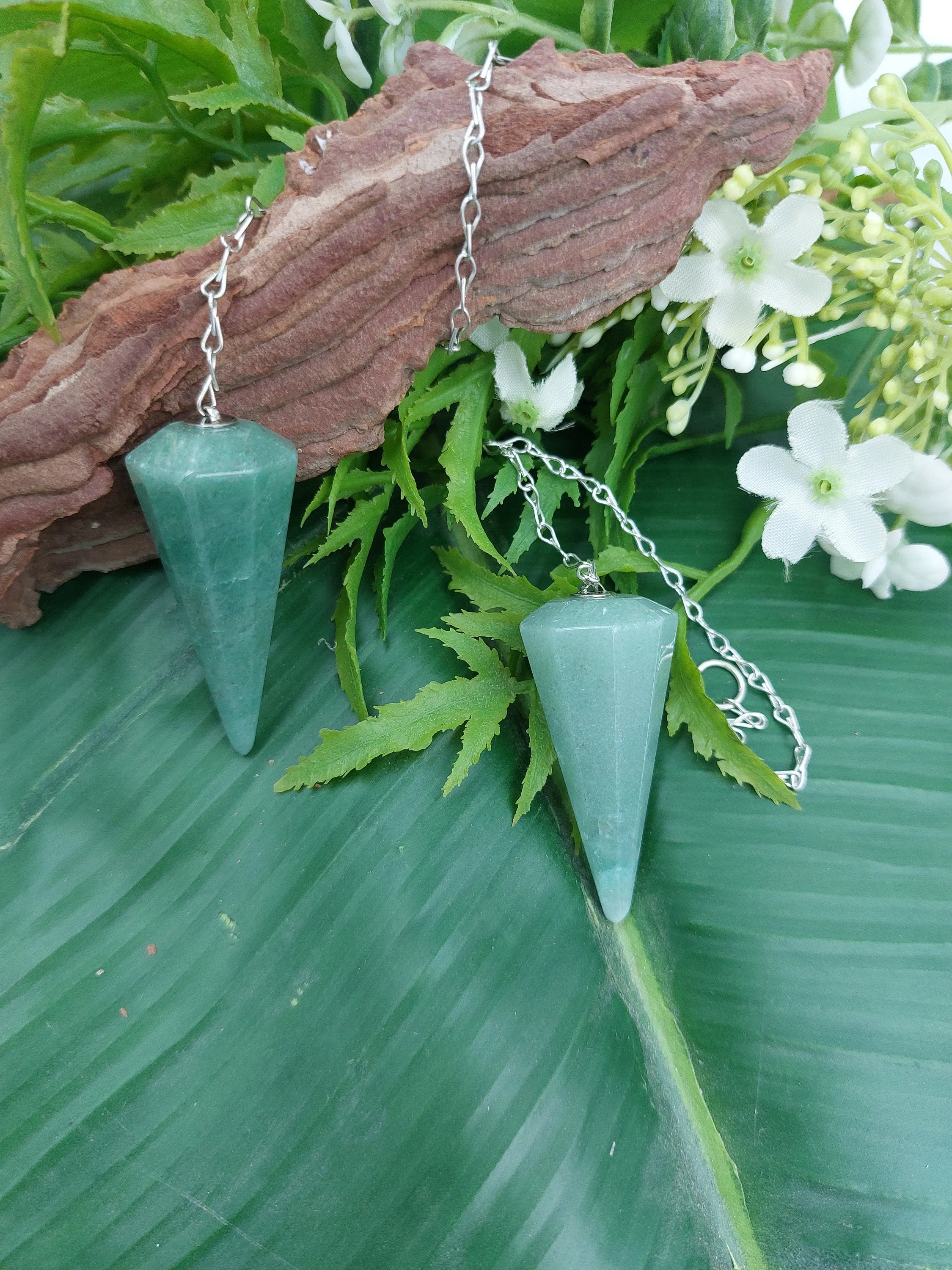 Aventurine Pendulum, Crystal Pendulum, Dowsing Pendulum, Divination Crystal