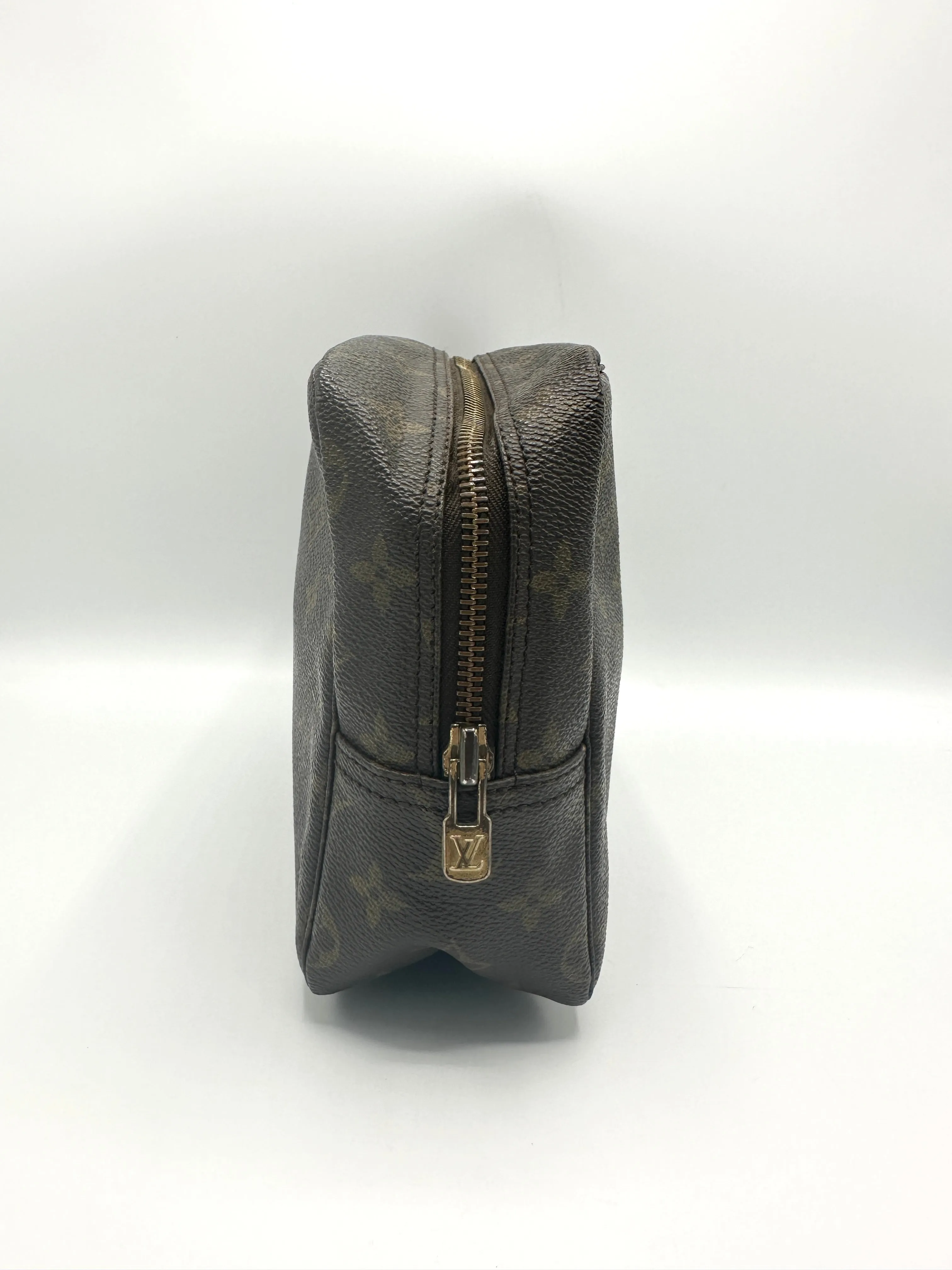 Brown Monogram Toiletry Zip 26