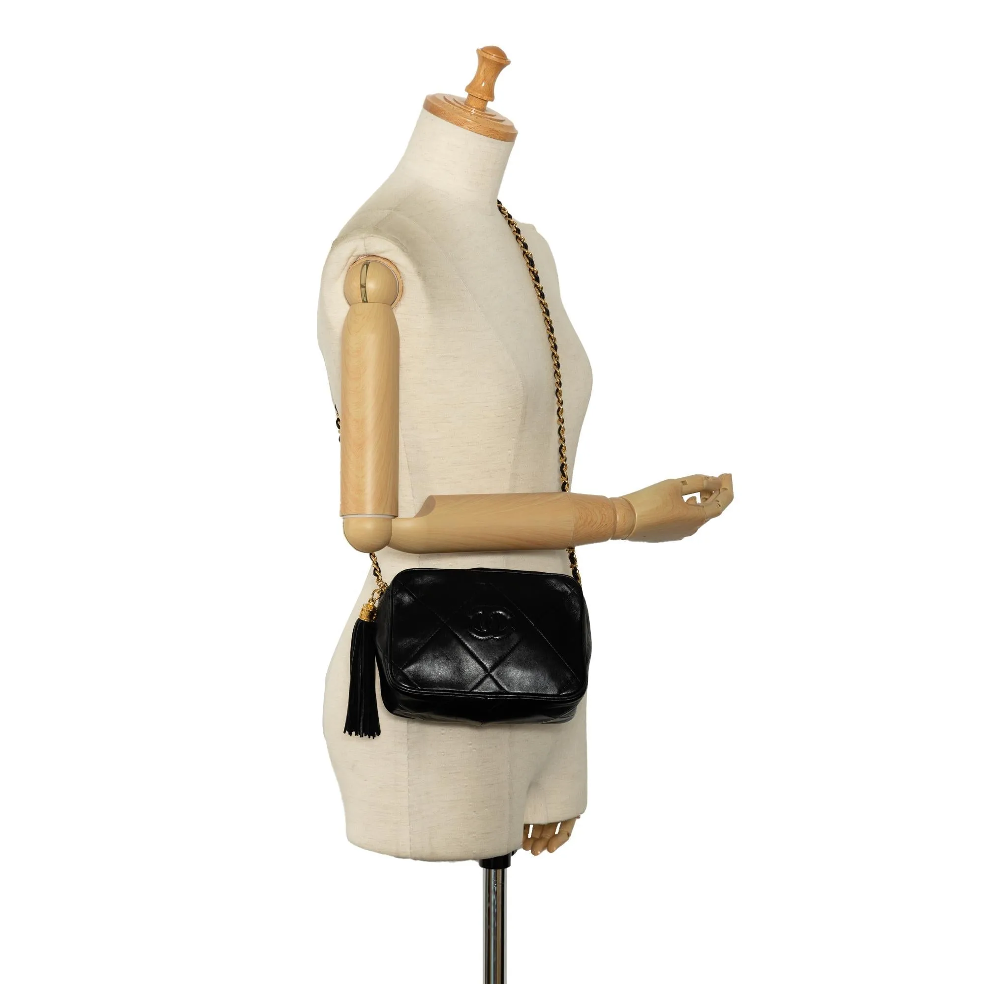 Chanel CC Matelasse Tassel Camera Bag (SHG-b743DC)