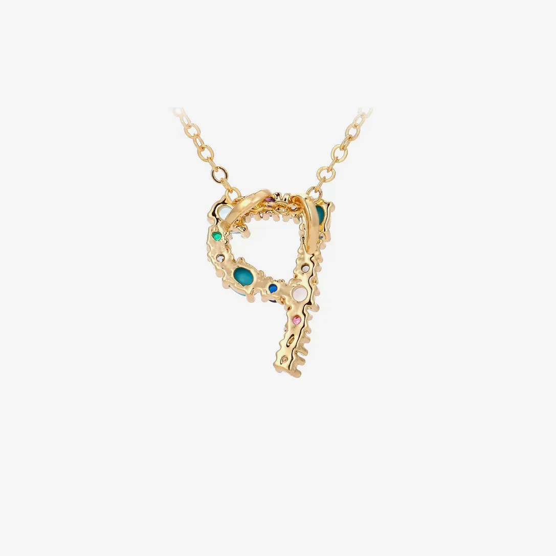 Collana con iniziale colorato