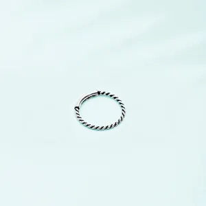 Elegant Round Shaped 925 Silver Nose Pin