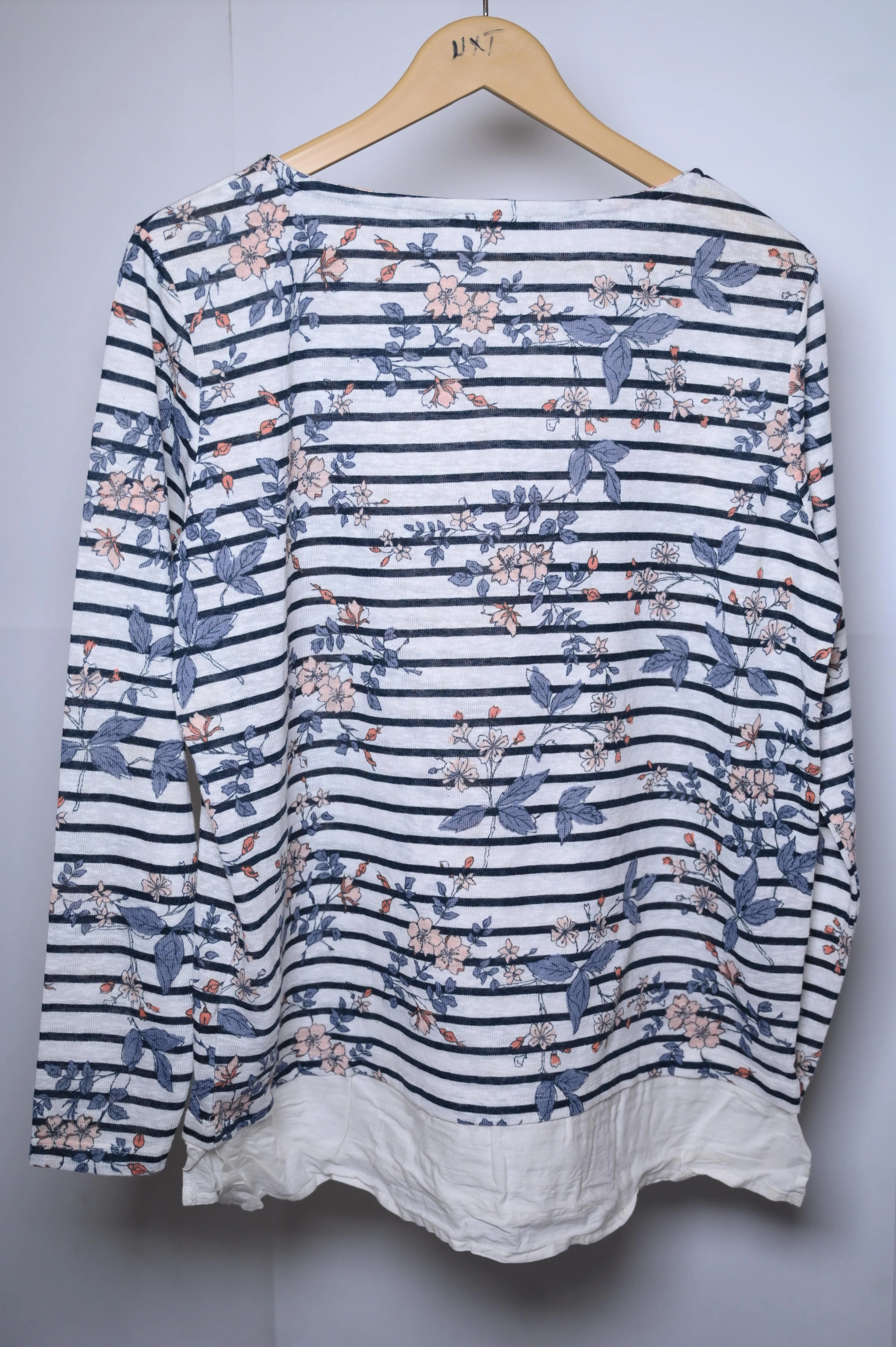 Esmara White Sweatshirt with Blue Flowers - Large