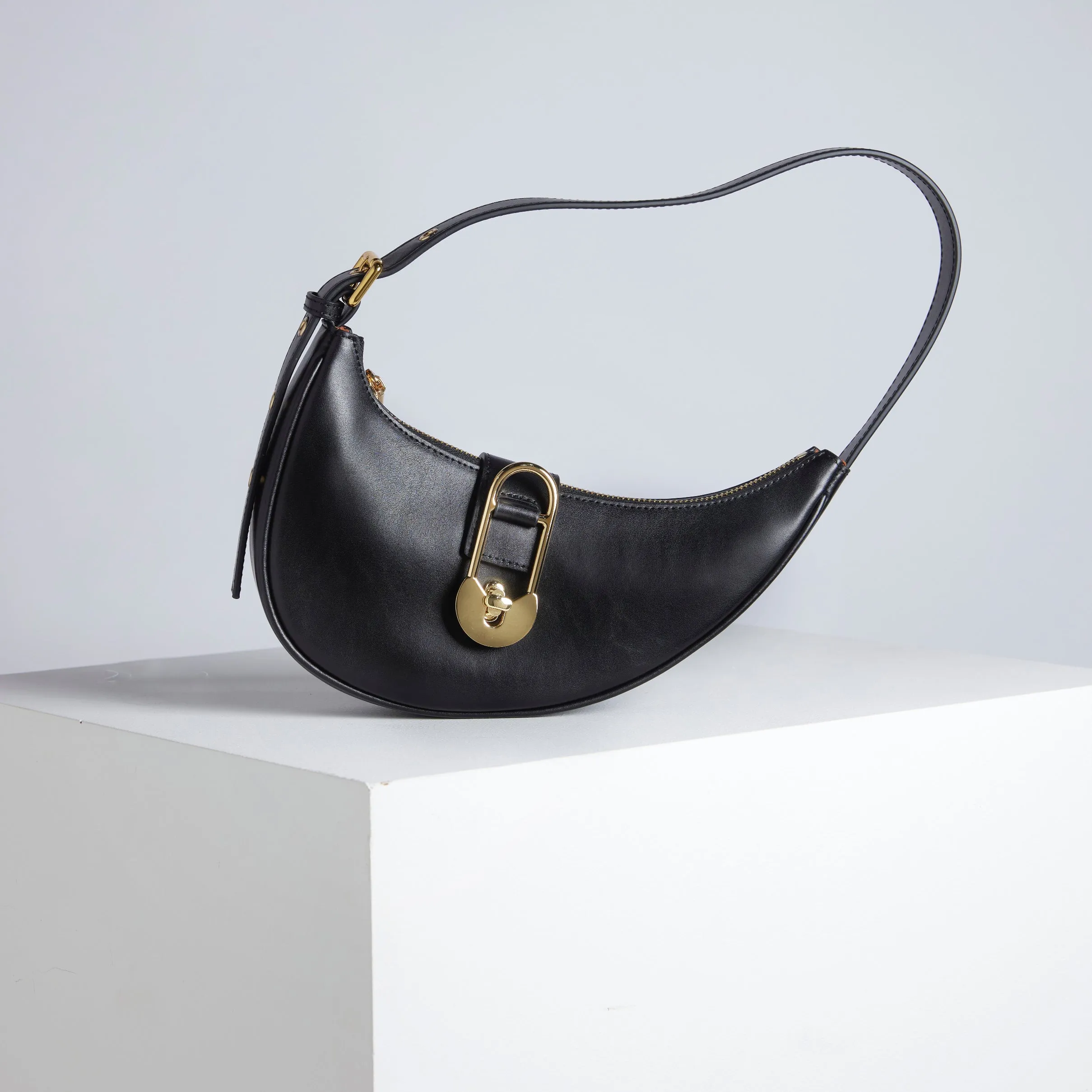 Lovelock Bag