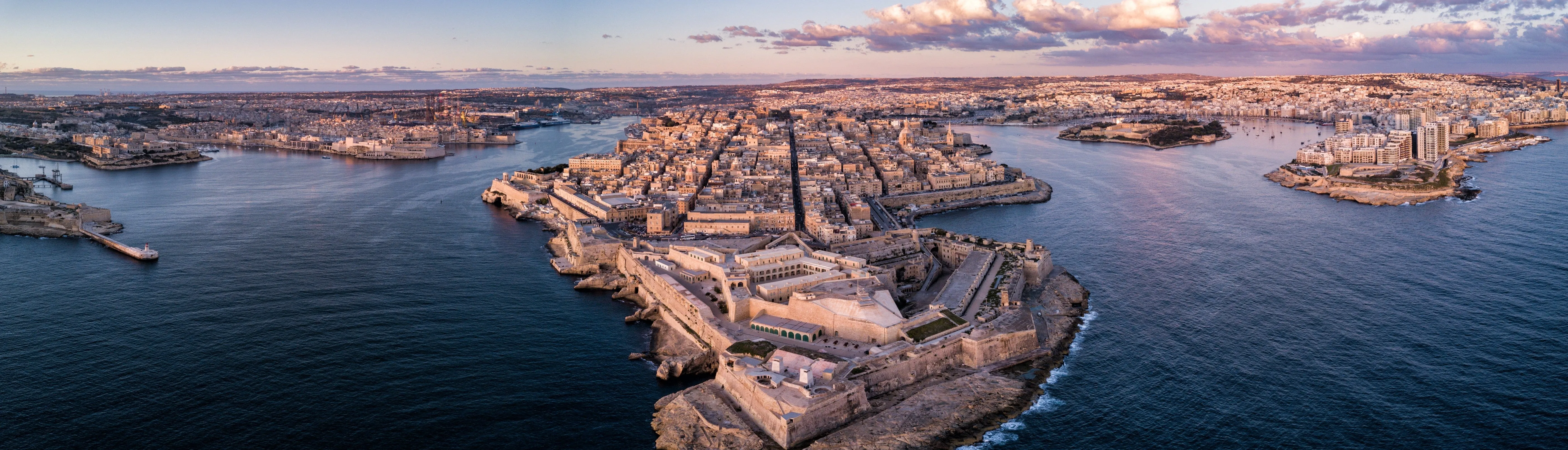 Malta Canvas