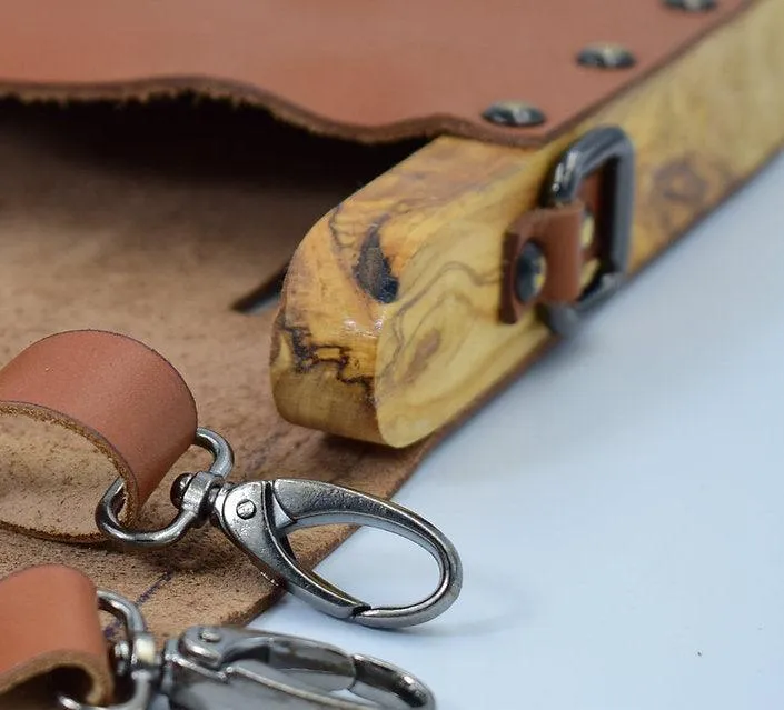 Mocha belt brown bag from leather and wood