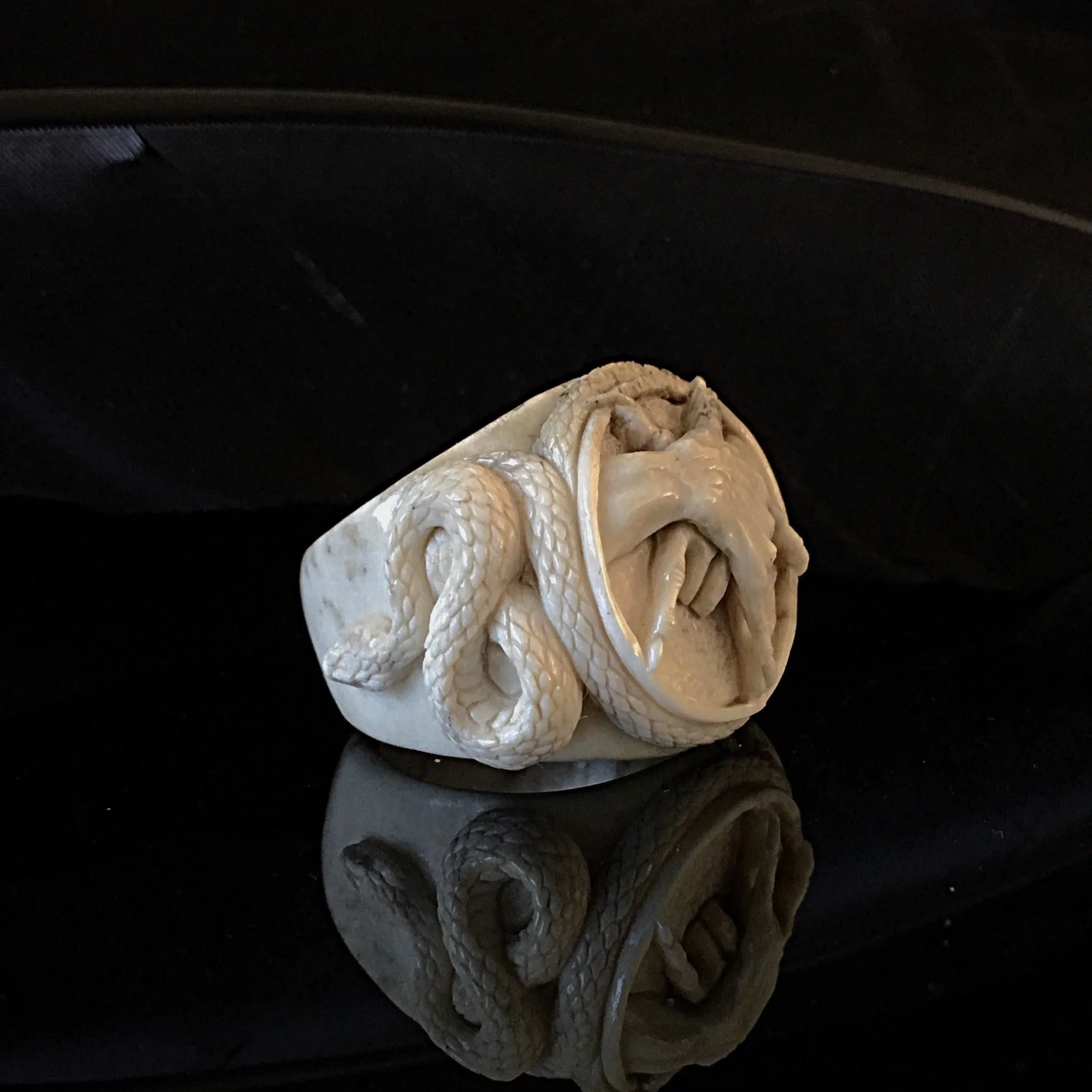 Pentagram Hands Ring