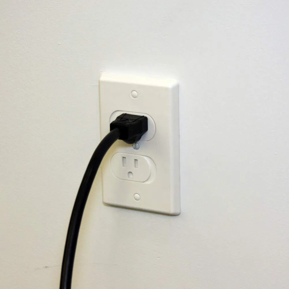 Qdos Universal Outlet Cover - White SelfClosing 3 Pack