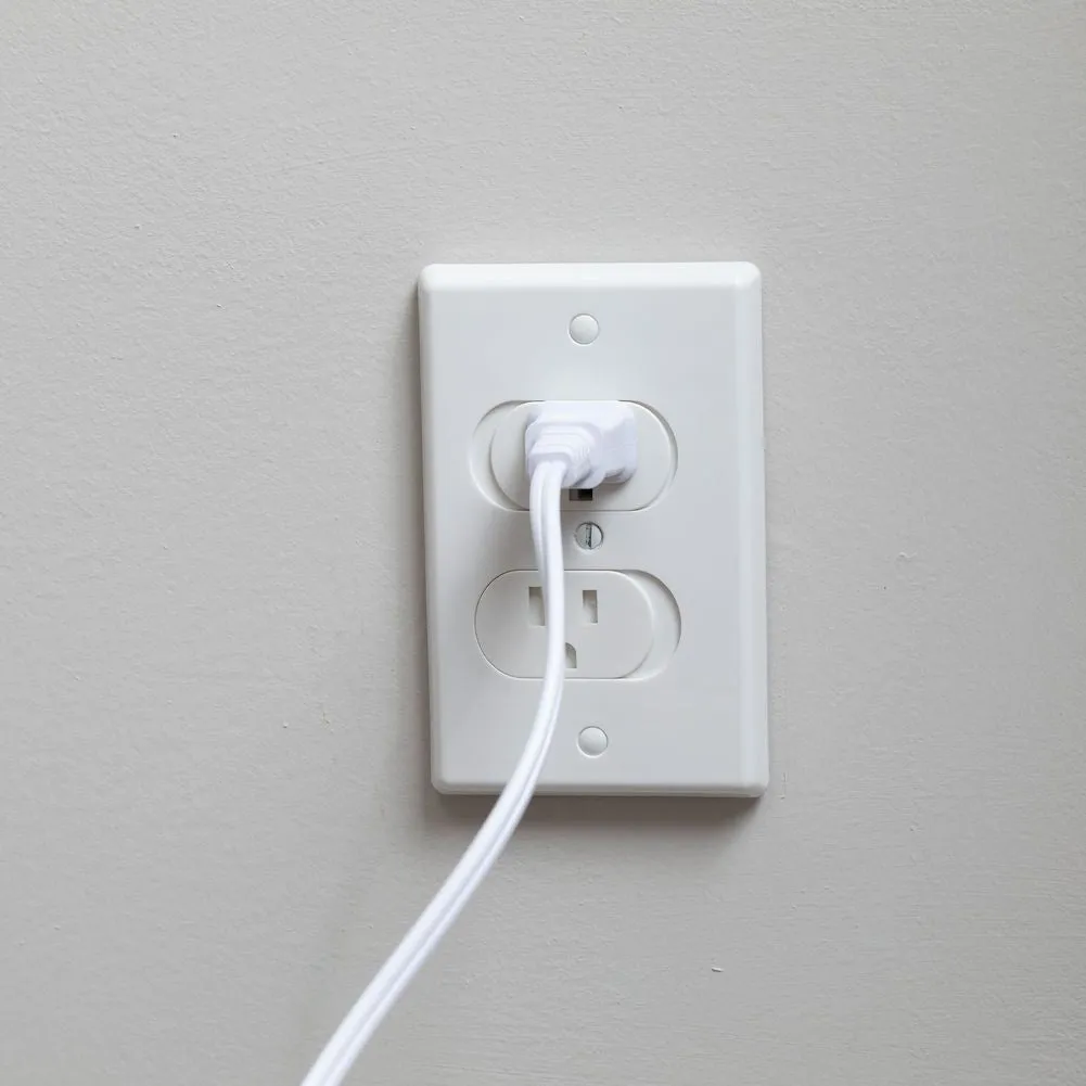 Qdos Universal Outlet Cover - White SelfClosing 3 Pack