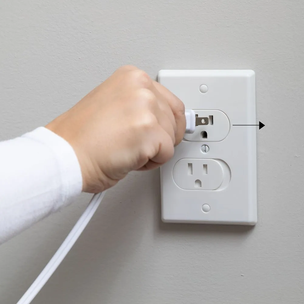 Qdos Universal Outlet Cover - White SelfClosing 3 Pack