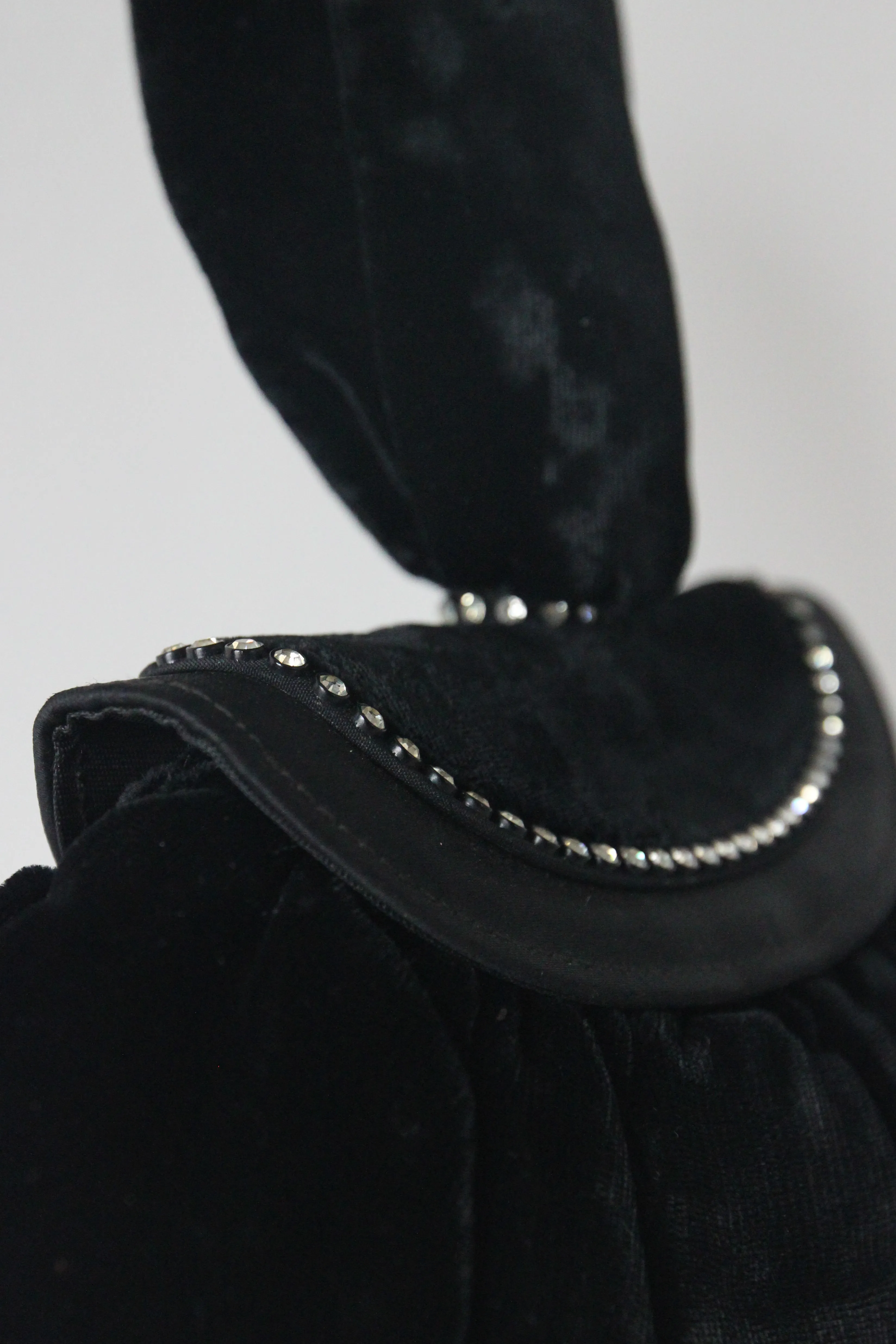 "Velvet & Rhinestones" Vintage 1930's Black Velvet & Rhinestone Embellished Evening Bag
