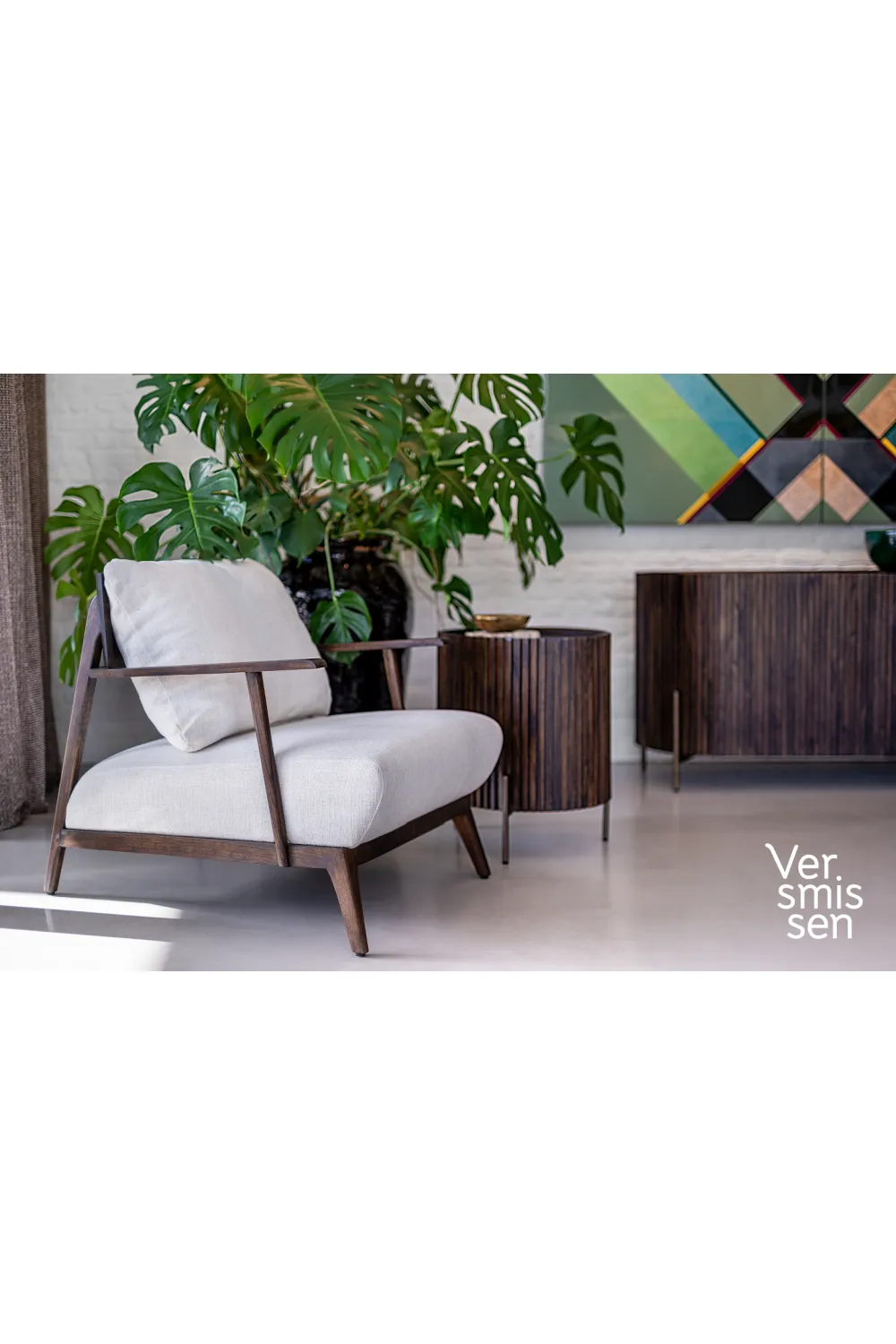 Round Mindi Cabinet | Versmissen Pogoro