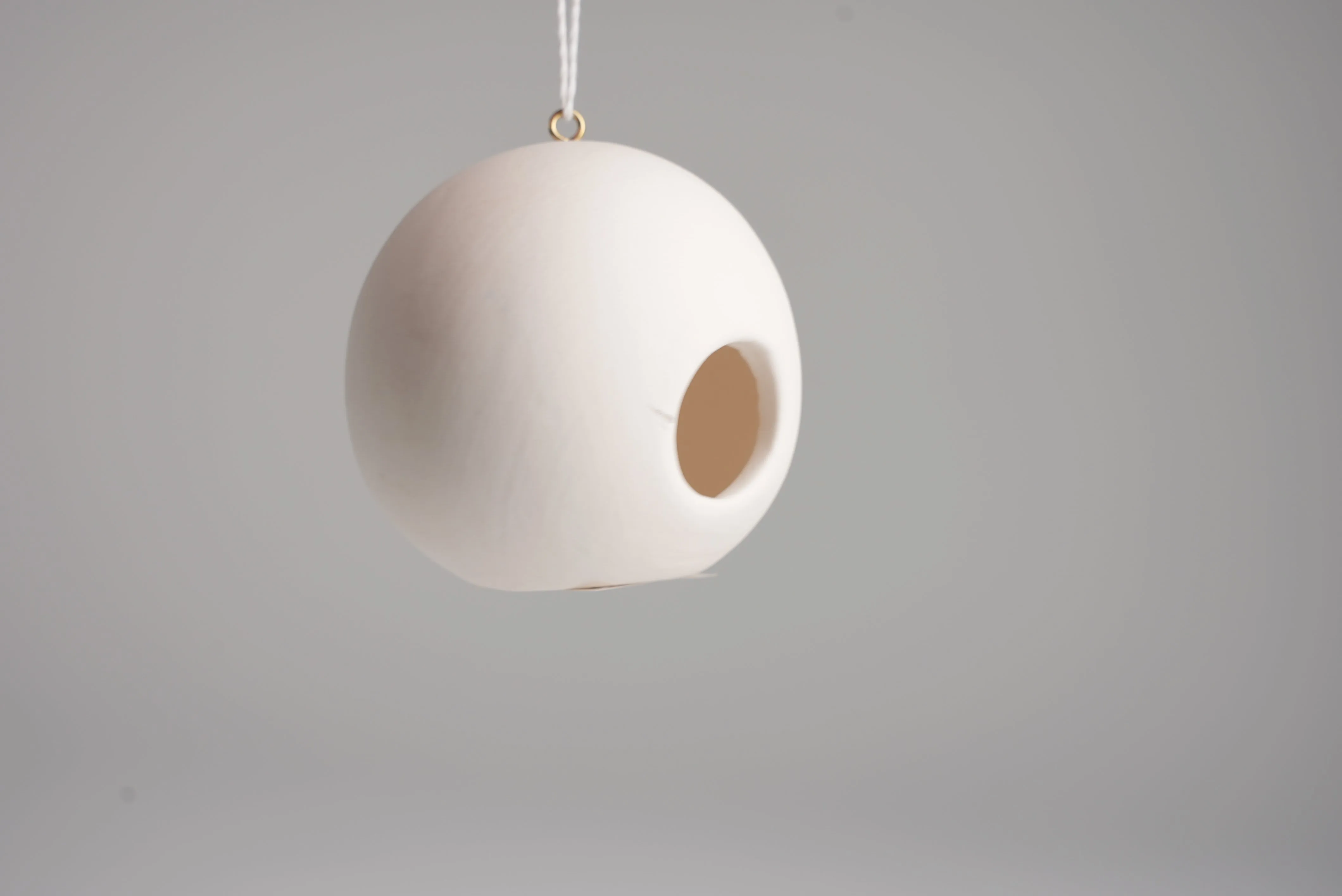 Round-Shaped Ceramic Birdhouse