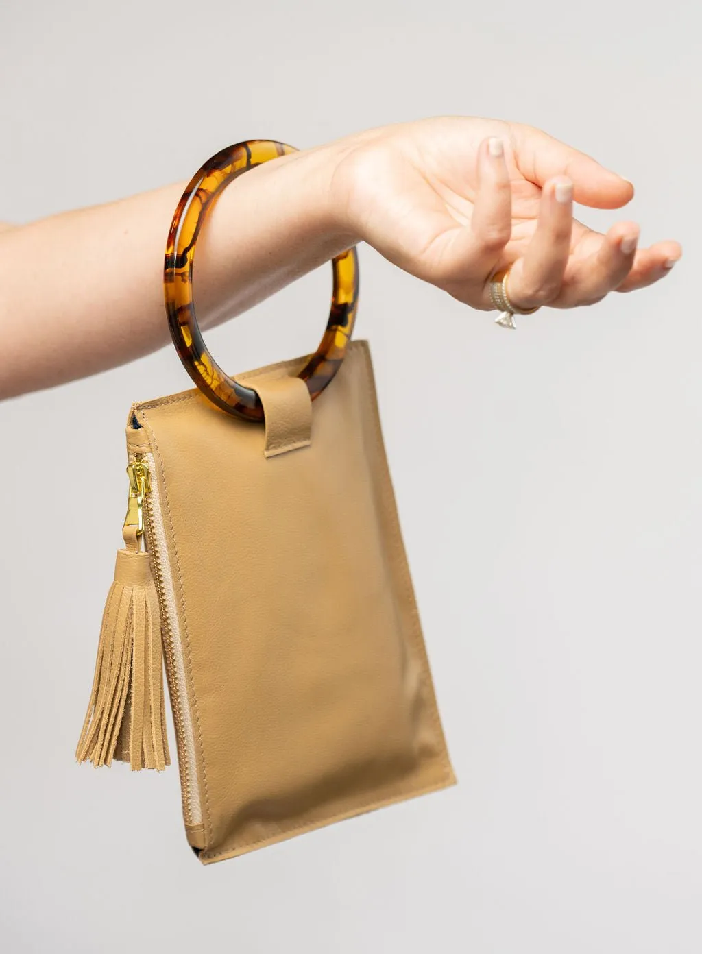 The Acrylic Ring Wristlet | Saddle