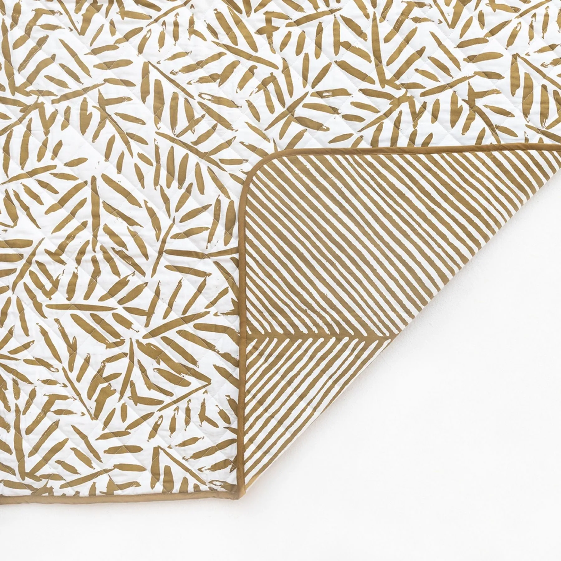 Toddlekind Waterproof Organic Travel Mat - Sand Castle - 120x120cm