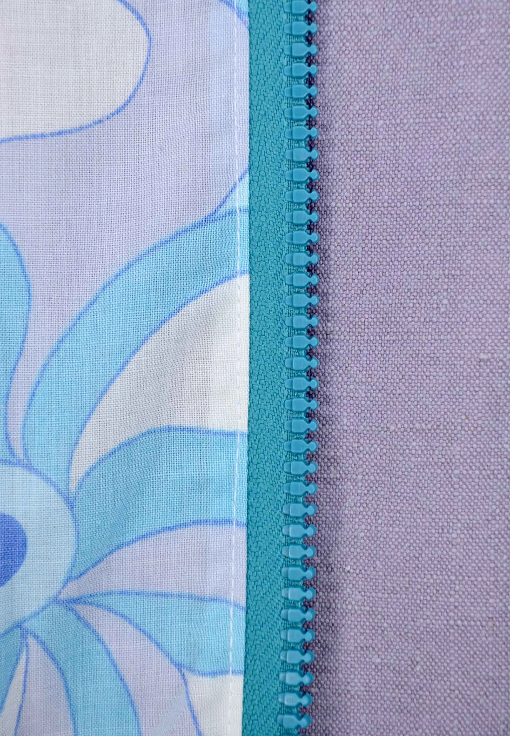 Yoga Mat Bag | Light Flowers - Turquoise | Size Small